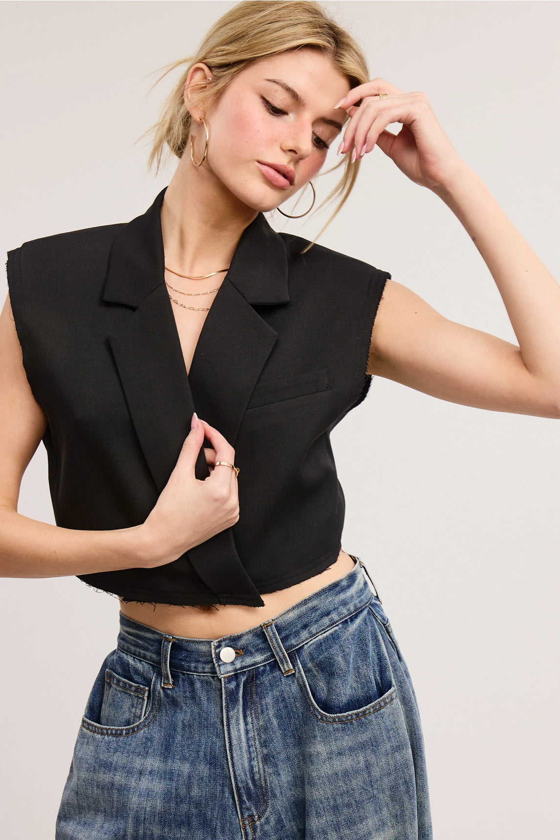 V-Neck Cropped Vest - Black