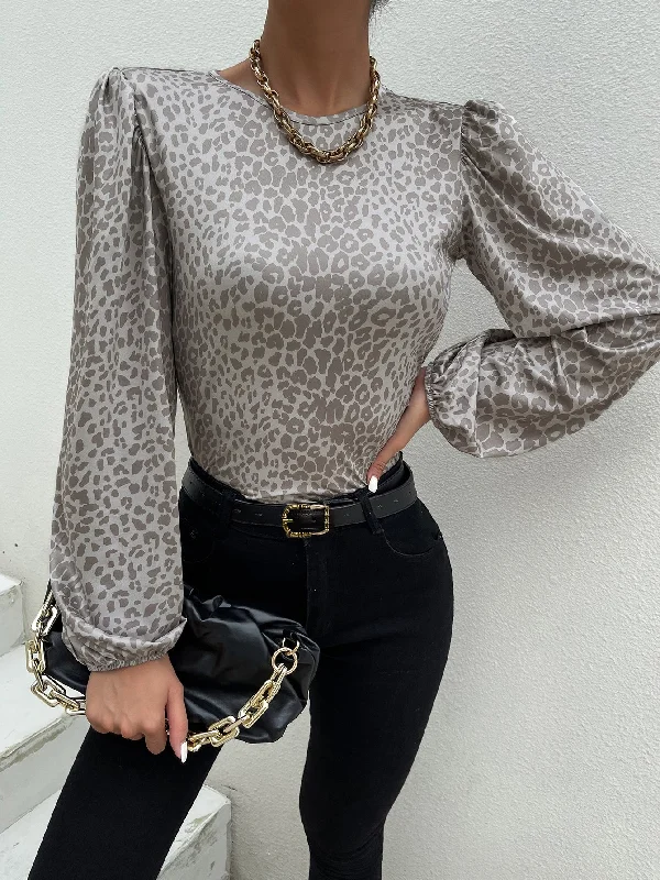 Elegant Leopard Long Sleeve Round Neck Regular Women T-Shirt