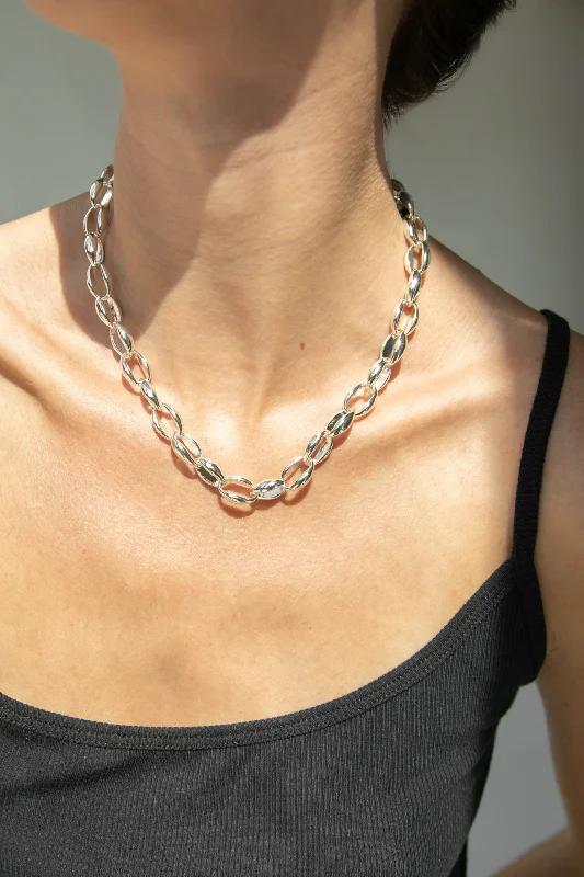 ROLO CHAIN NECKLACE WITH TOGGLE